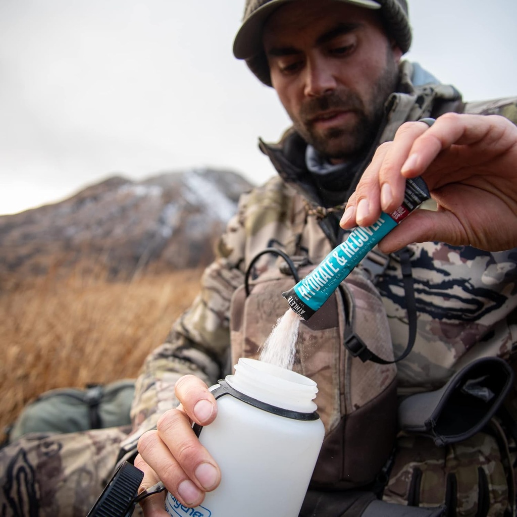 wilderness-athlete---hydrate-recover-liq-3.jpg