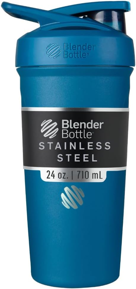 BlenderBottle Strada Shaker Cup Izolované nerezové fľaše vody s Whisk, 24-Ounce, Blue